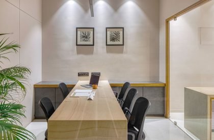 Office with Four Screens | ARPA Design + Dhulia Architecture Design Studio