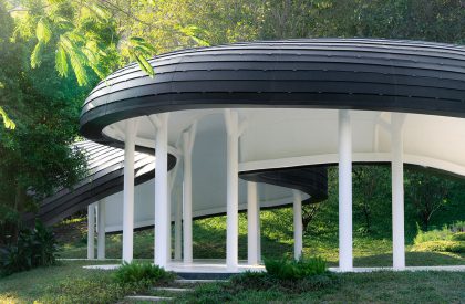 The Levitated Curtain – Xi Hall | Say Architects