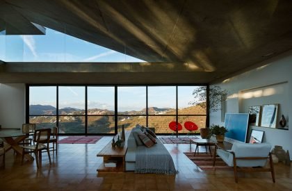 Inclined Slab House | TETRO Arquitetura