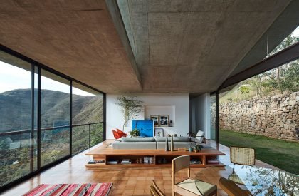 Inclined Slab House | TETRO Arquitetura