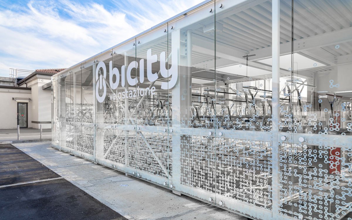 Glowing Bicycle station in Bergamo | Studio Capitanio Architetti