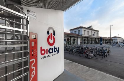 Glowing Bicycle station in Bergamo | Studio Capitanio Architetti