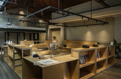 A Lab Under Vintage Roof_ ALUMNI Chengdu Space Design | Fon Studio