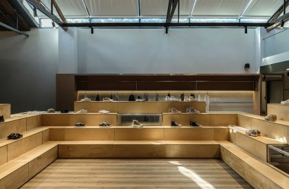 A Lab Under Vintage Roof_ ALUMNI Chengdu Space Design | Fon Studio