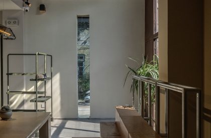 A Lab Under Vintage Roof_ ALUMNI Chengdu Space Design | Fon Studio