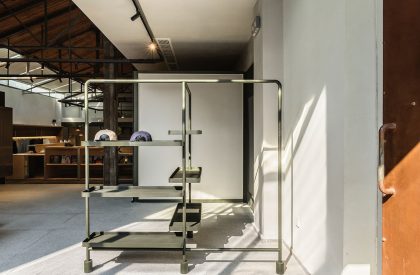 A Lab Under Vintage Roof_ ALUMNI Chengdu Space Design | Fon Studio