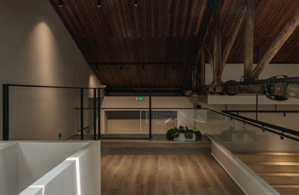 A Lab Under Vintage Roof_ ALUMNI Chengdu Space Design | Fon Studio