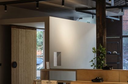 A Lab Under Vintage Roof_ ALUMNI Chengdu Space Design | Fon Studio