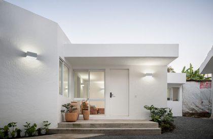A Roof for Gaby | Cotaparedes Arquitectos