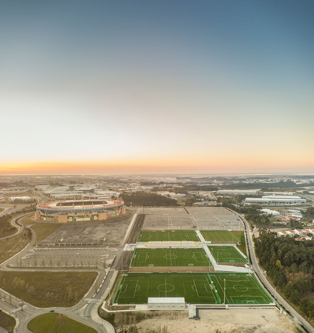 Grandstand Building - Training Complex of the Municipal Stadium in Aveiro | SUMMARY