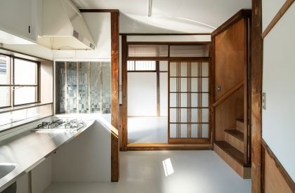 Rokukakubashi House | Roovice