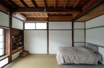 Rokukakubashi House | Roovice