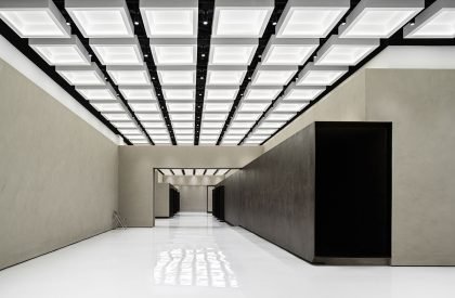2022 Golong Wormhole | Pines Arch