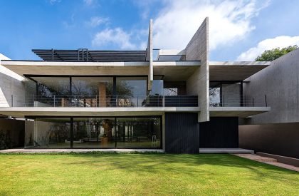 Casa Patios | Ricardo Yslas Gamez Arquitectos