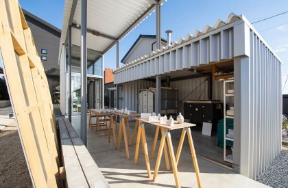 Atelier with Corridor | Takayuki Kuzushima and Associates