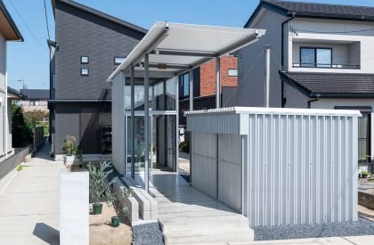 Atelier with Corridor | Takayuki Kuzushima and Associates