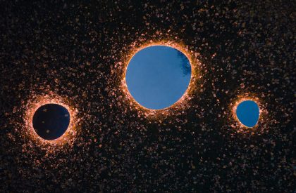 Mirrors of Zlín | Loom on the Moon
