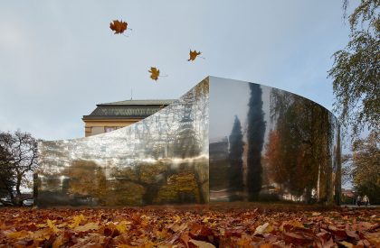 Mirrors of Zlín | Loom on the Moon