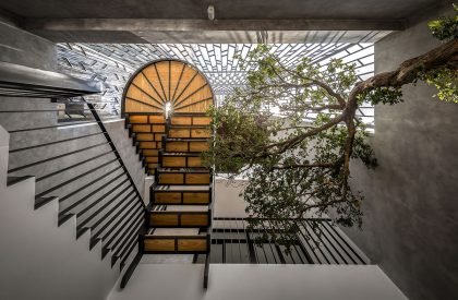 Multiple Space Complex House | Story Architecture