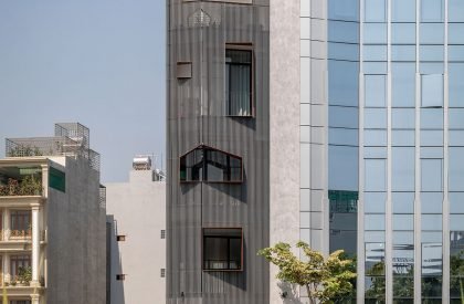 Multiple Space Complex House | Story Architecture