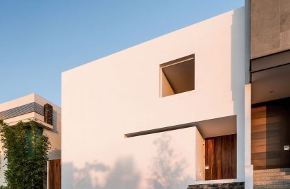 The Cave | COTAPAREDES Arquitectos