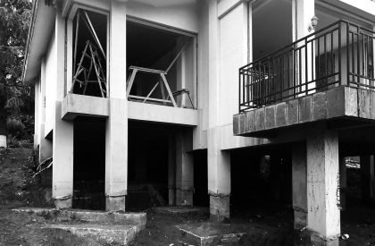 House Rooted in the Soil | KiKi ARCHi