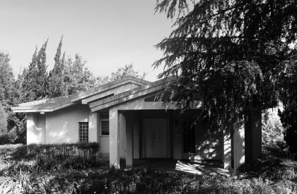 House Rooted in the Soil | KiKi ARCHi