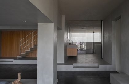 House Rooted in the Soil | KiKi ARCHi