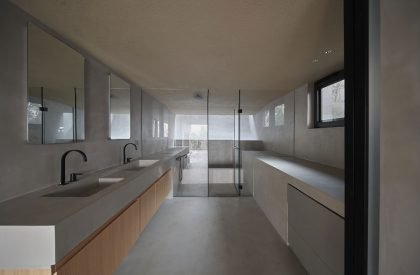 House Rooted in the Soil | KiKi ARCHi
