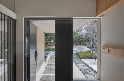 House Rooted in the Soil | KiKi ARCHi