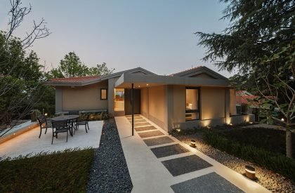 House Rooted in the Soil | KiKi ARCHi