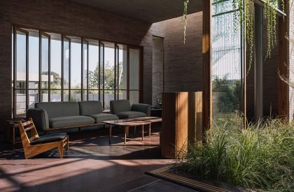 Jungalow 2 | Neogenesis + Studio261