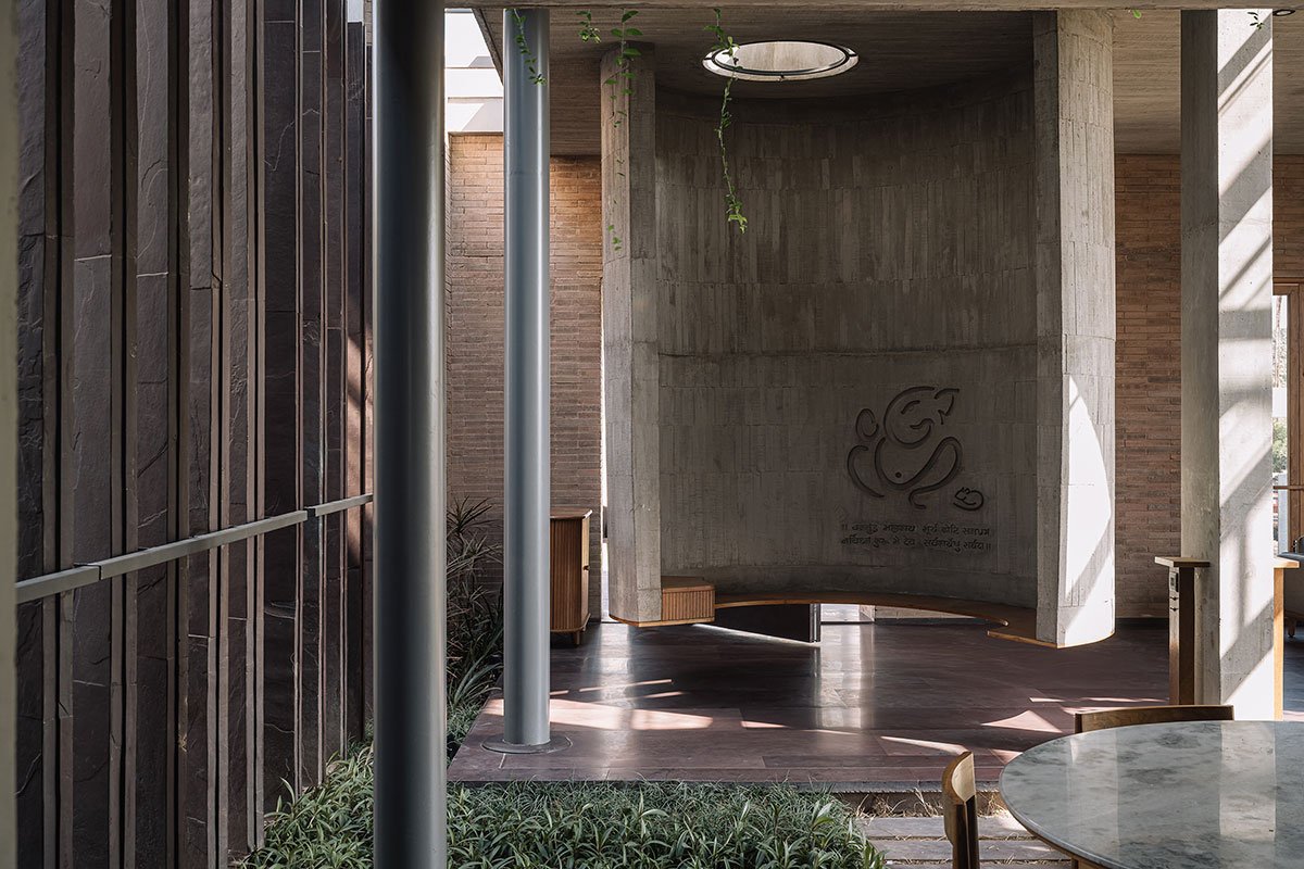 Jungalow 2 | Neogenesis + Studio261