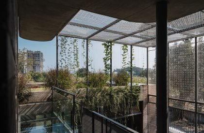 Jungalow 2 | Neogenesis + Studio261