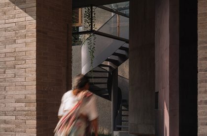 Jungalow 2 | Neogenesis + Studio261