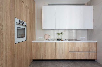 Minimalist apartment with a colour splash | Alexander Tischler