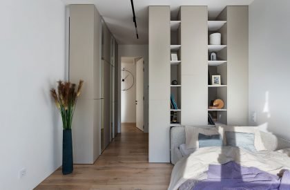 Minimalist apartment with a colour splash | Alexander Tischler