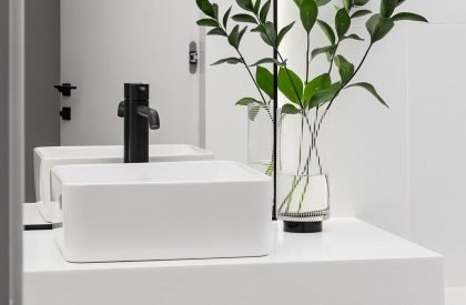 Minimalist apartment with a colour splash | Alexander Tischler