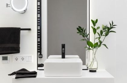 Minimalist apartment with a colour splash | Alexander Tischler