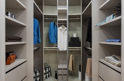 Minimalist apartment with a colour splash | Alexander Tischler