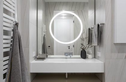 Minimalist apartment with a colour splash | Alexander Tischler