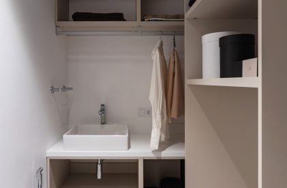 Minimalist apartment with a colour splash | Alexander Tischler