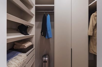 Minimalist apartment with a colour splash | Alexander Tischler