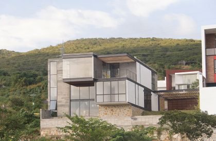 QR House | Apaloosa Estudio de Arquitectura y Diseño