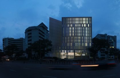 DESCO Head Office | Cubeinside Design Studio + SHATOTTO-Architecture for green living