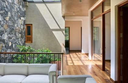 Hansagiri Road House | Damith Premathilake Architects