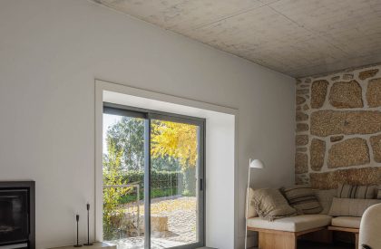 The Vagar – Country House | Filipe Pina Arquitectura + DB Arquitectos