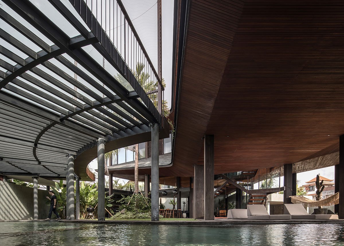 Butterfly House | Alexis Dornier