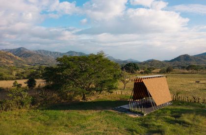 La Escondida Chapel | Apaloosa Estudio de Arquitectura y Diseño + Walter Flores arquitecto