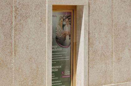 NR Pharmacy | Esquissos – Arquitectura e Consultoria